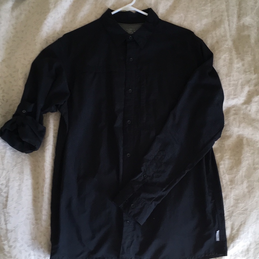 Button down Mountain Hardware M men’s shirt.